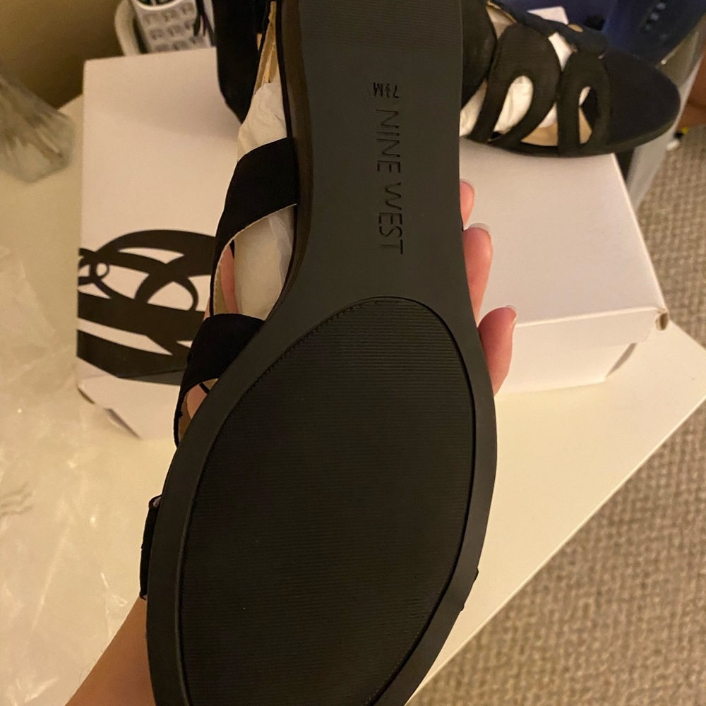 Women’s sandals. - Picture 3 of 4